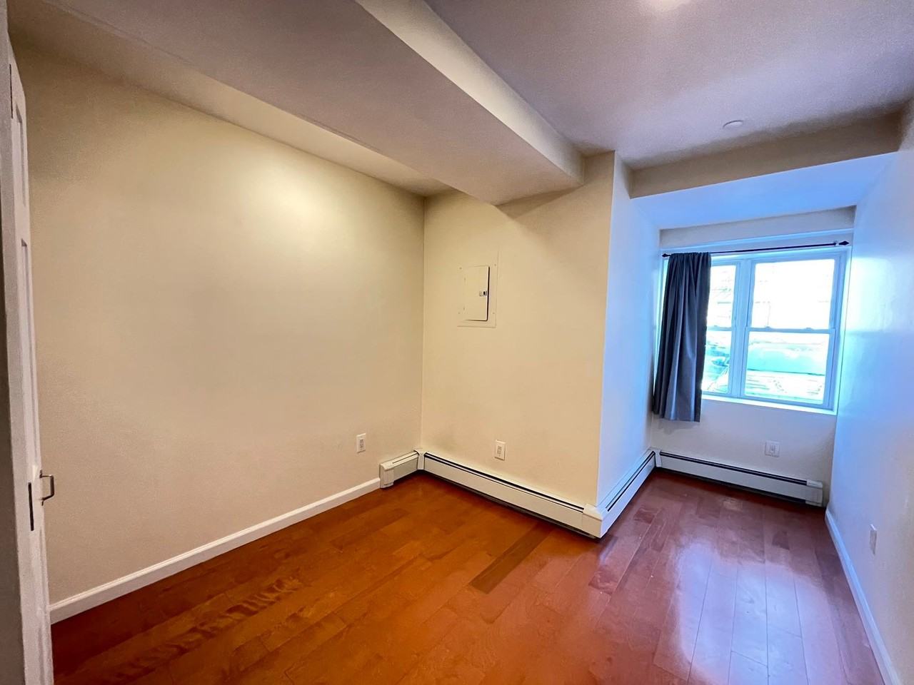 3062 Roberts Ave #1 - Photo 4 of 10