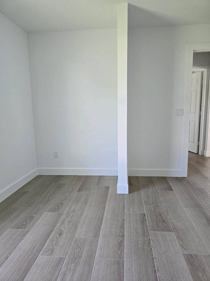 6135 7th Pl #NA - Photo 7 of 19