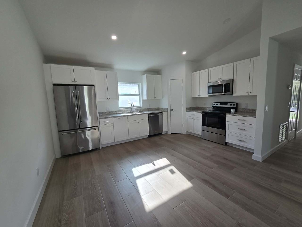 6125 7th Pl #NA - Photo 3 of 10
