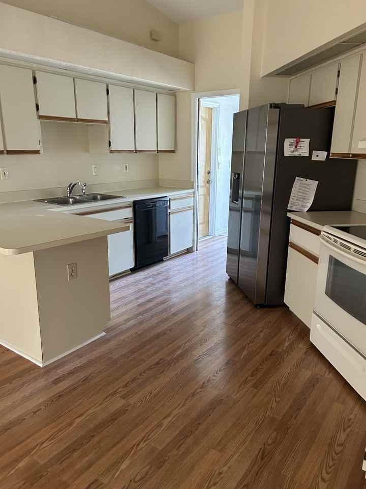 5482 Mariner Blvd #NA - Photo 3 of 7