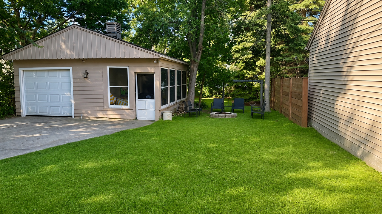 2181 W Marne Ave #NA - Photo 2 of 19