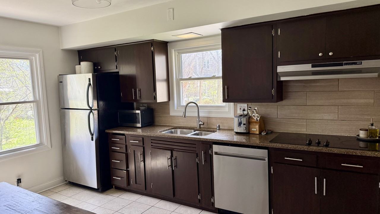 2181 W Marne Ave #NA - Photo 4 of 19