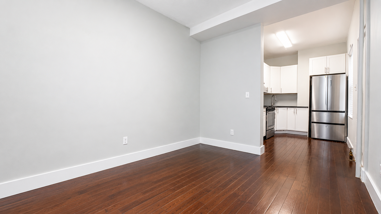 2137 Cortelyou Rd #2 - Photo 6 of 9