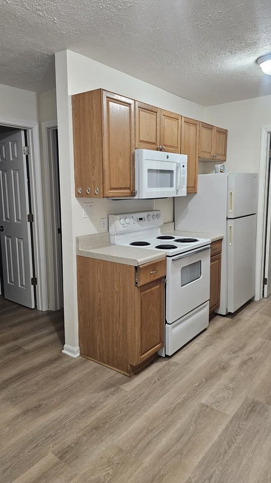 209 Cedar St #E2 - Photo 3 of 23