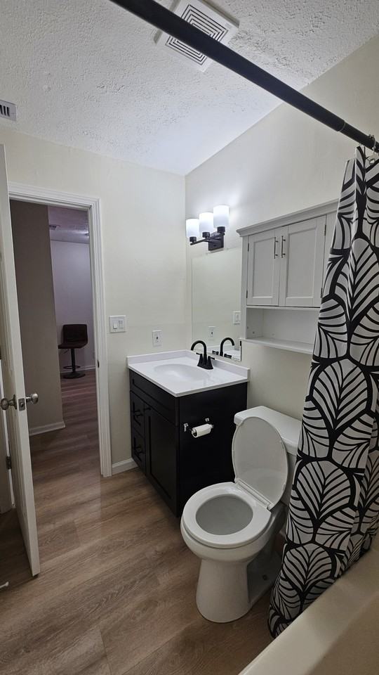 209 Cedar St #E2 - Photo 7 of 23