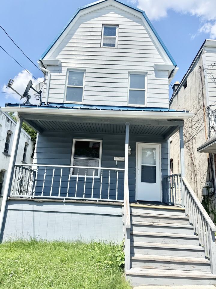126 Poplar St #126 - Photo 2 of 12