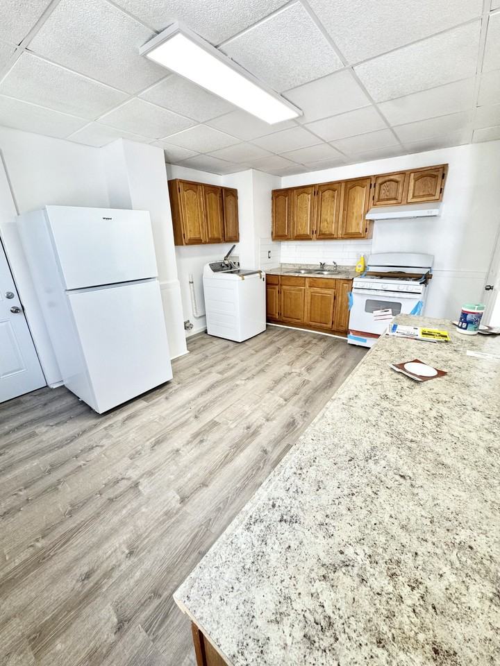 126 Poplar St #126 - Photo 6 of 12
