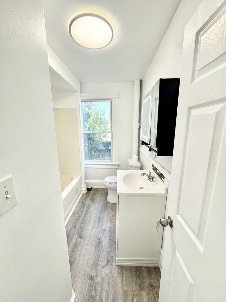 126 Poplar St #126 - Photo 7 of 12