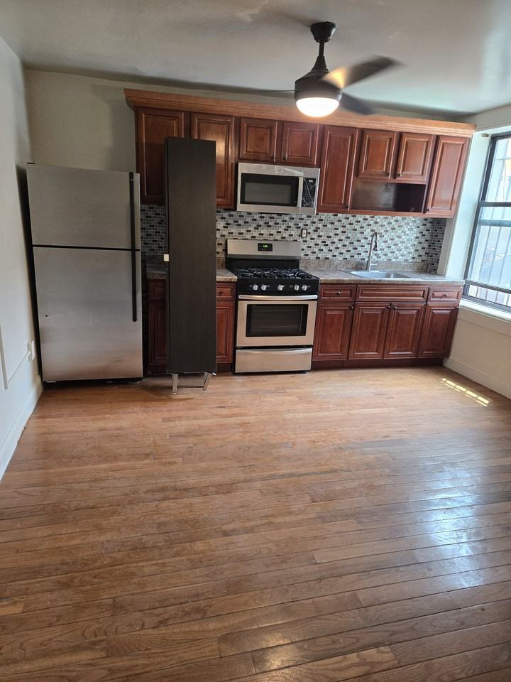 804 Lafayette Ave #1 - Photo 6 of 11