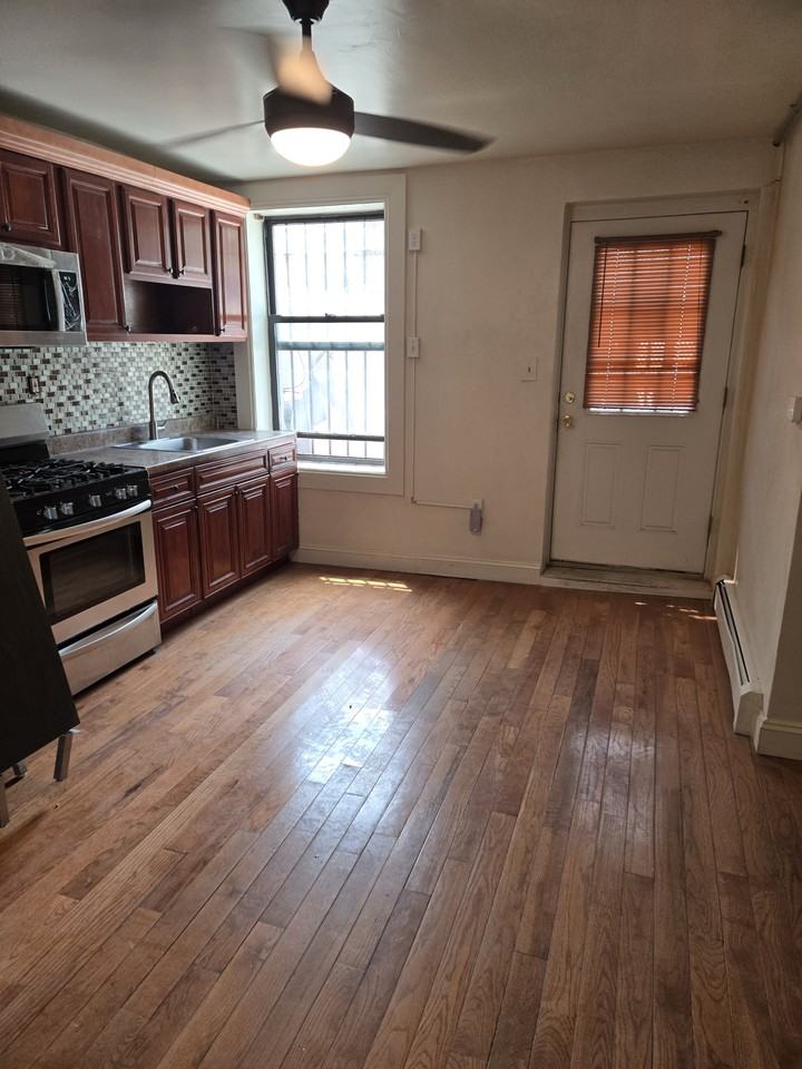 804 Lafayette Ave #1 - Photo 7 of 11