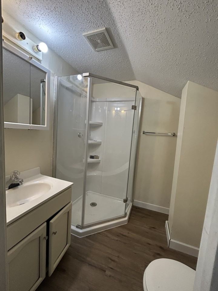 439 S G St #NA - Photo 5 of 10