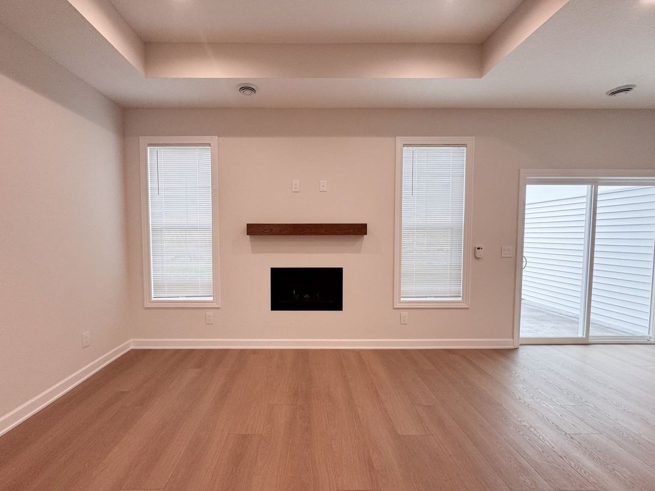 705 South Division Street - Photo 5 of 38