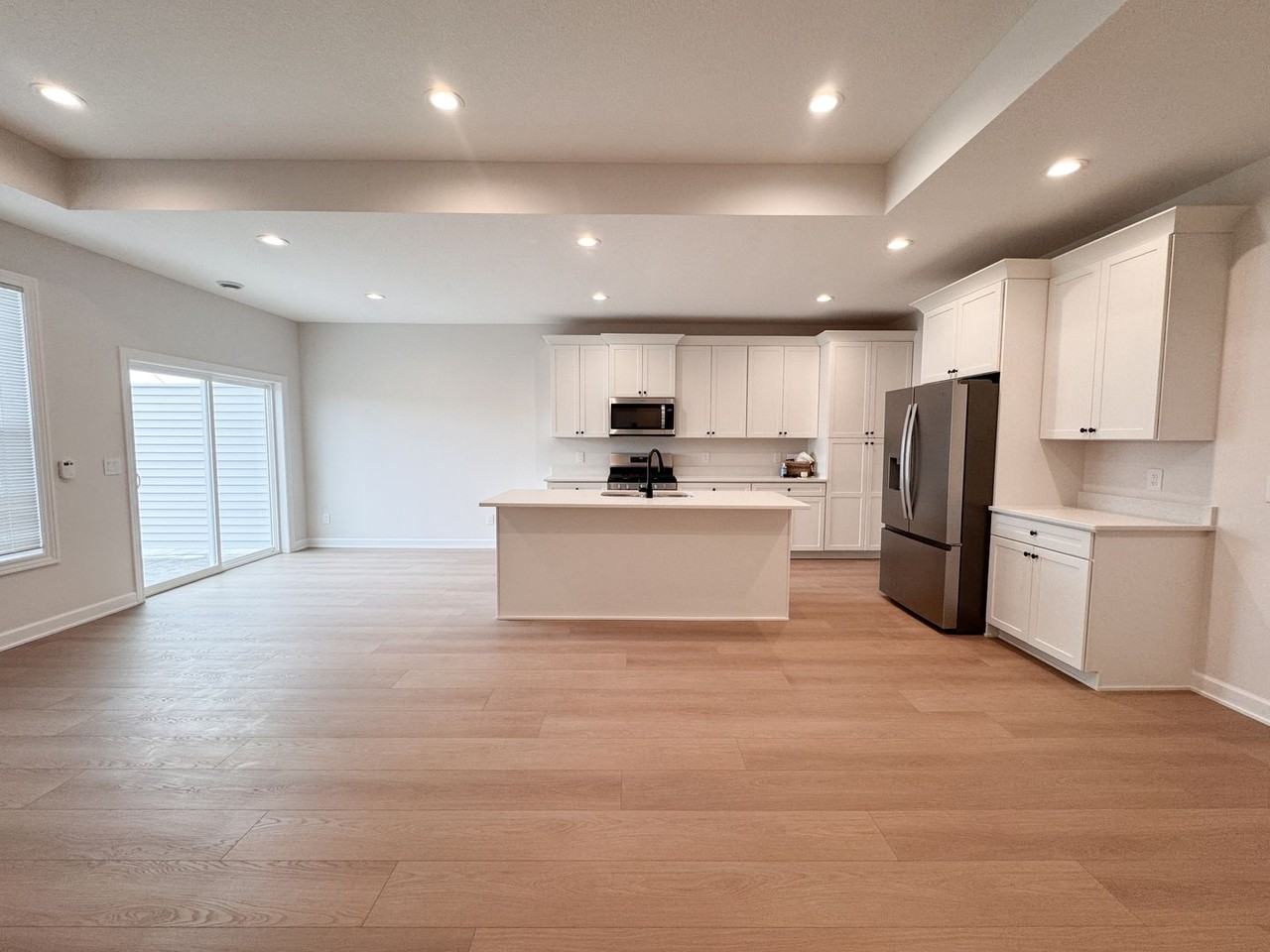 705 South Division Street - Photo 3 of 38