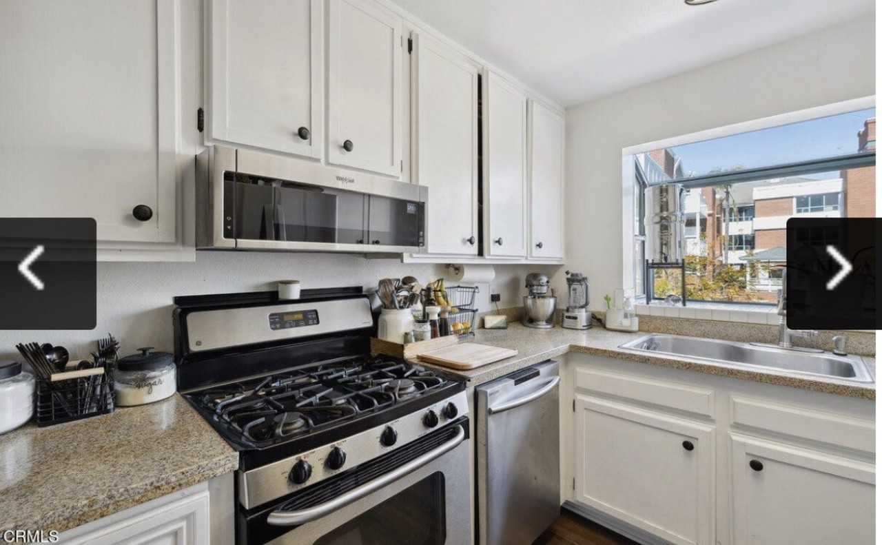 877 S B St #877 - Photo 3 of 10