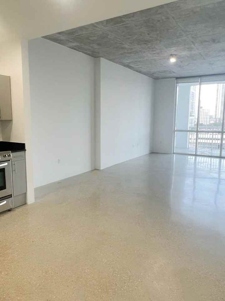 2700 N Miami Ave - Photo 5 of 32