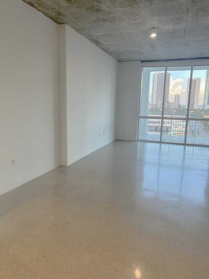 2700 N Miami Ave - Photo 4 of 32