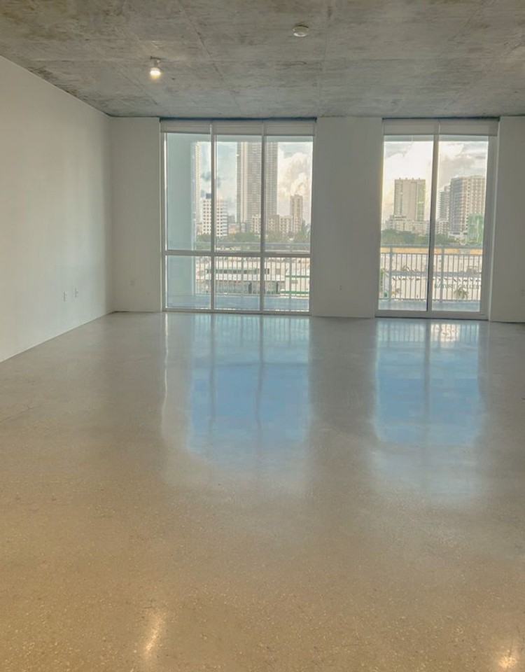 2700 N Miami Ave - Photo 3 of 32