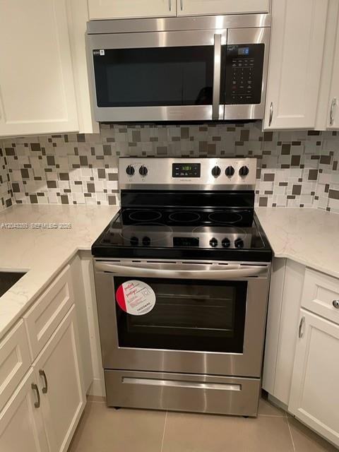 2225 N Cypress Bend Dr - Photo 2 of 8