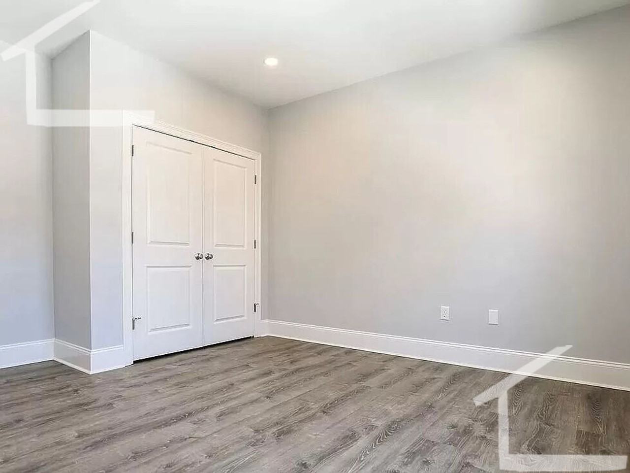 126 Kenrick St - Photo 6 of 9
