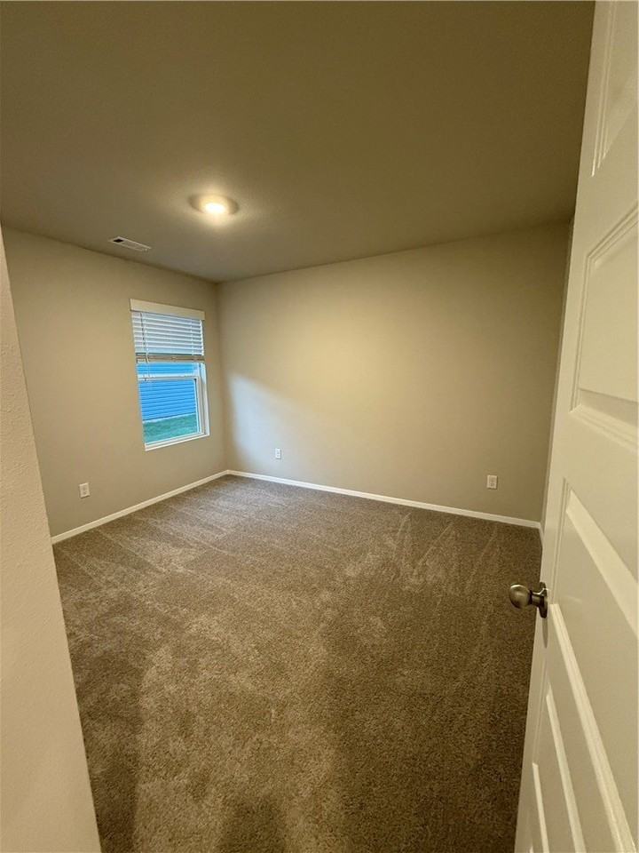 2599 E Meramec St - Photo 6 of 10