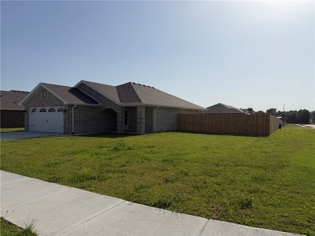 3708 N Wiley Dr - Photo 2 of 22