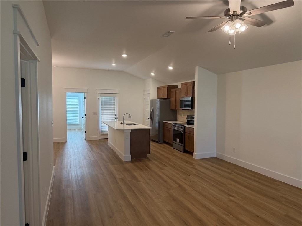3708 N Wiley Dr - Photo 3 of 22