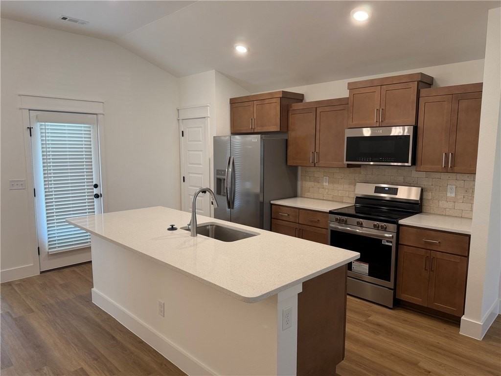 3708 N Wiley Dr - Photo 4 of 22