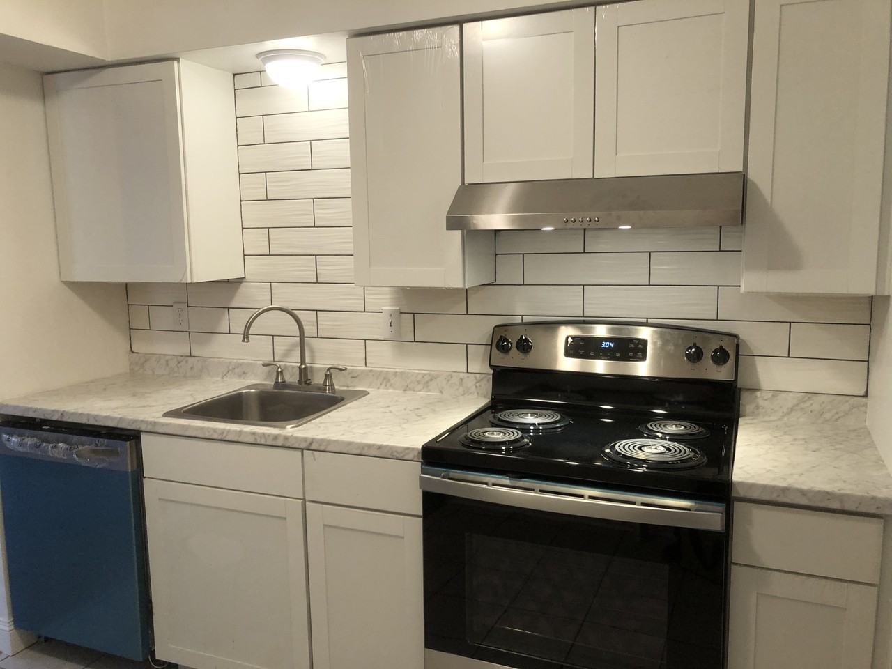 212 Hugel Dr #4 - Photo 3 of 10