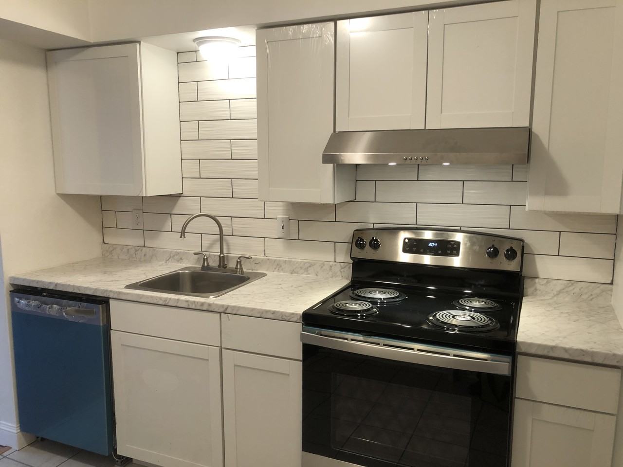 212 Hugel Dr #4 - Photo 6 of 10