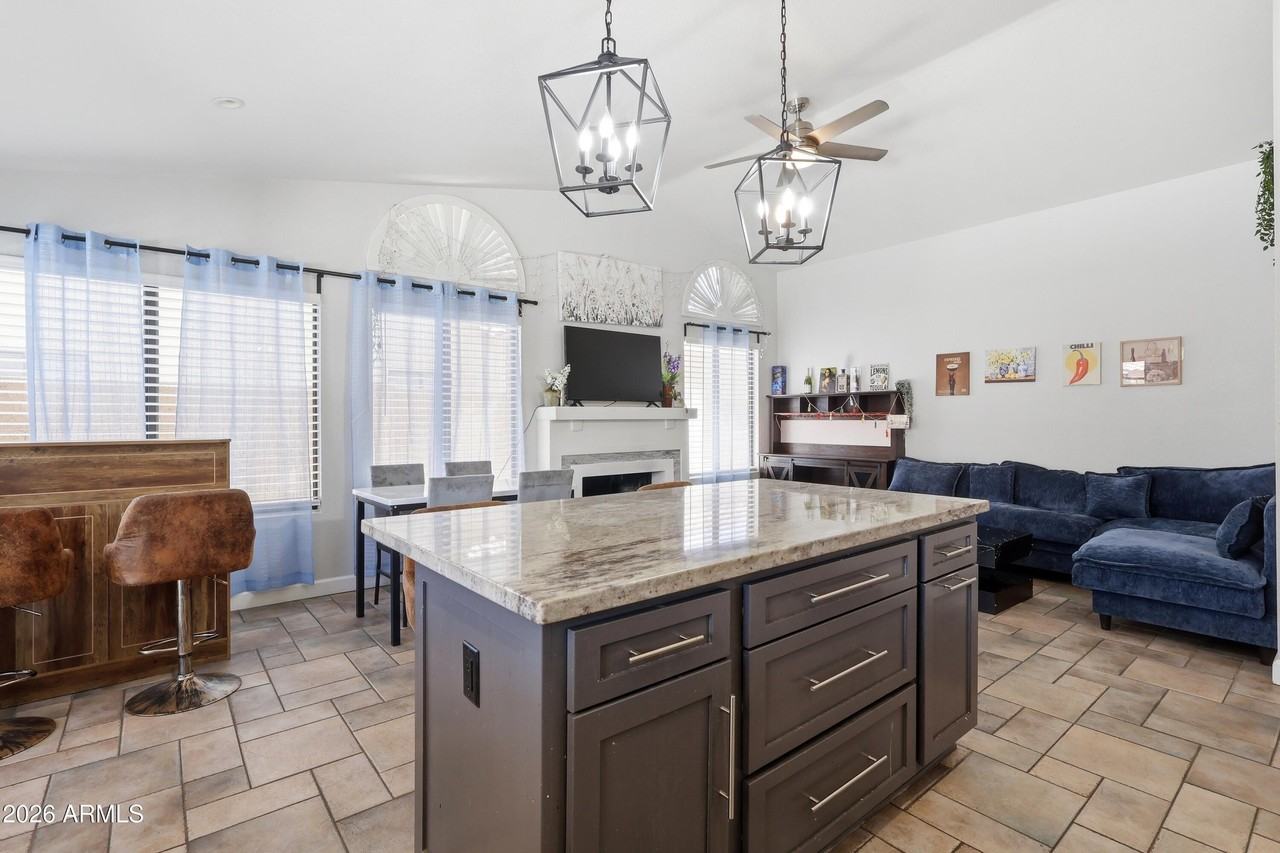 8875 S Ash Ave - Photo 6 of 28