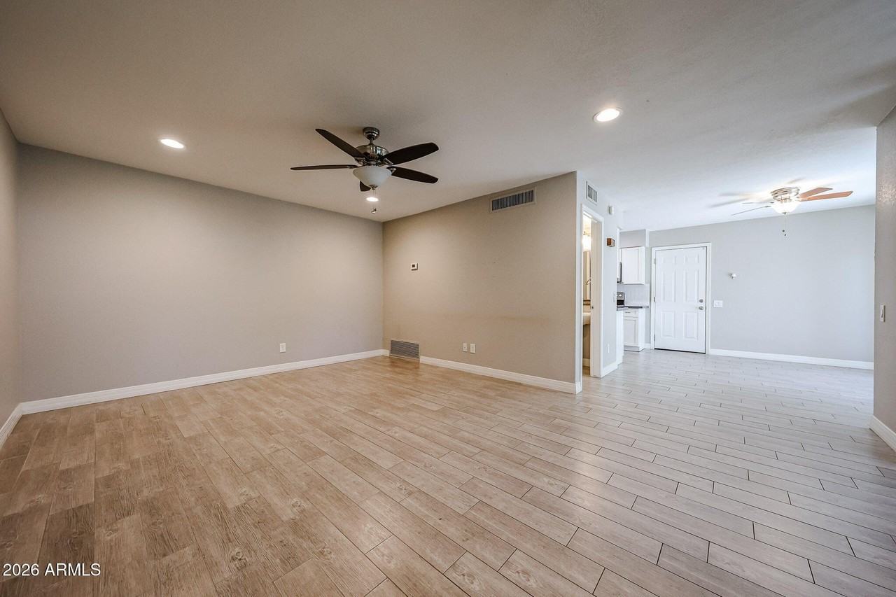 5634 S Captain Kidd Ct #D - Photo 4 of 45