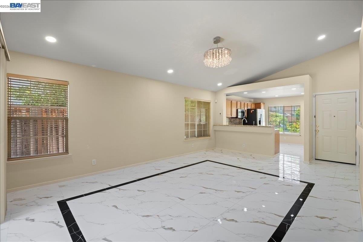 38806 Litchfield Cir - Photo 6 of 25
