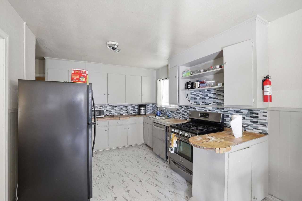 1645 79th Ave - Photo 7 of 16