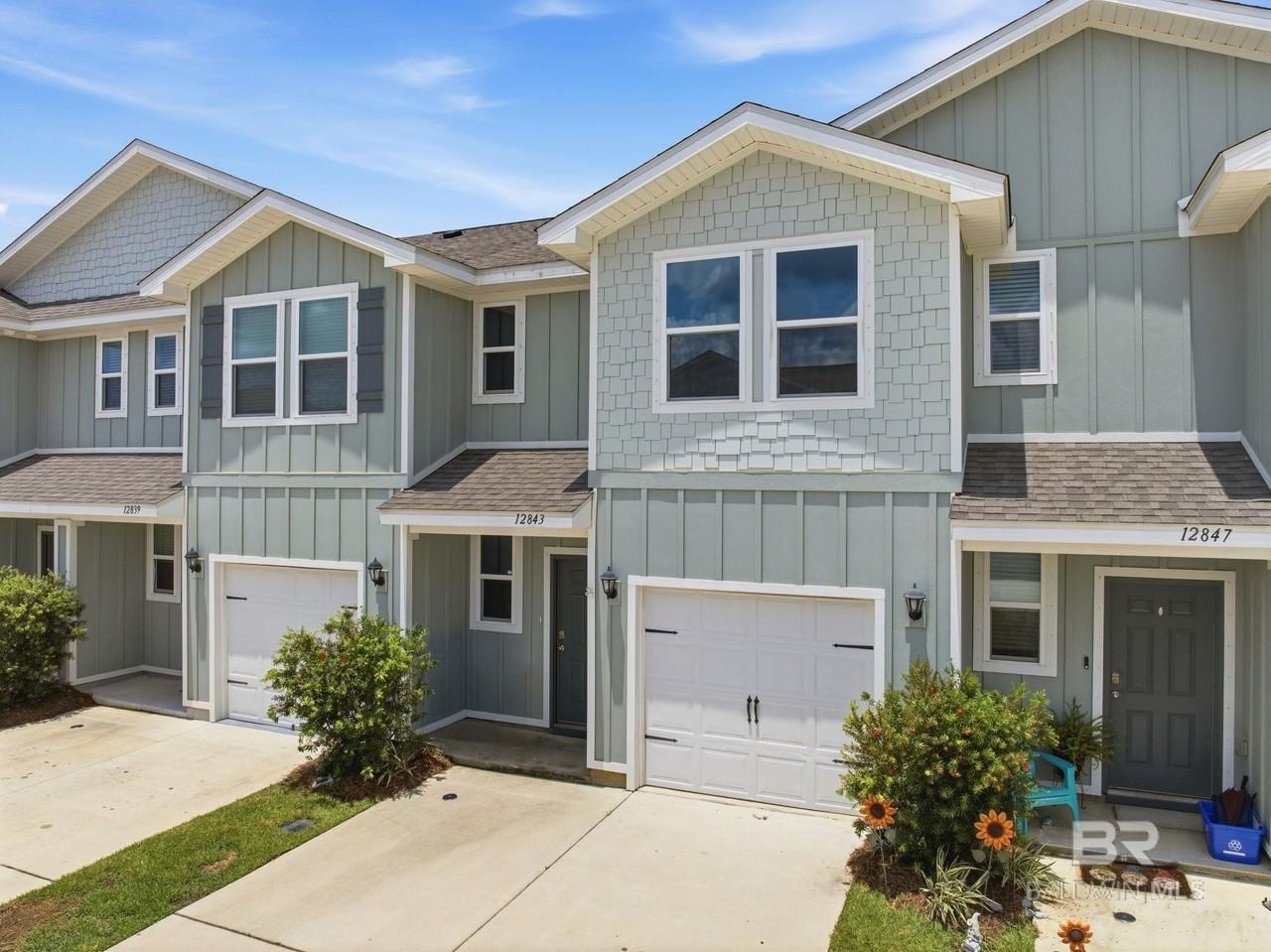 12843 Philadelphia Blvd - Photo 3 of 32