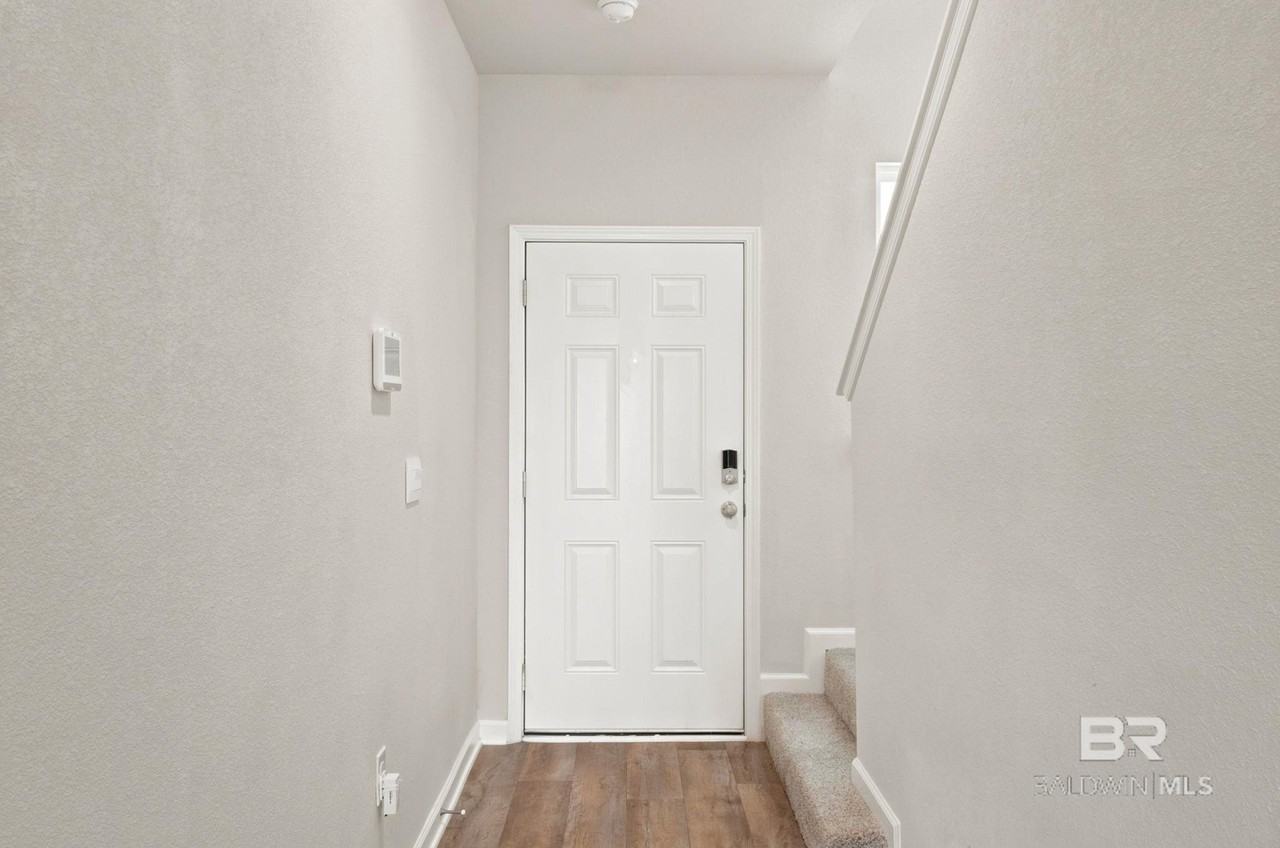 12843 Philadelphia Blvd - Photo 5 of 32