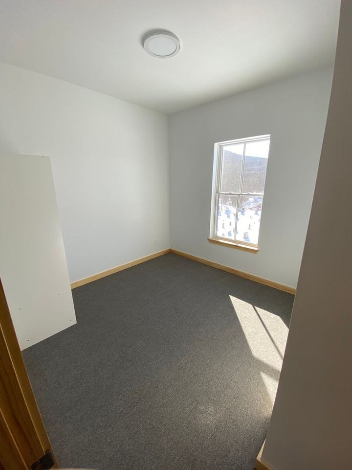 74 Jolina Ct - Photo 4 of 16