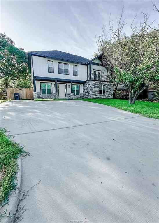 1307 Bayou Woods Dr - Photo 2 of 22