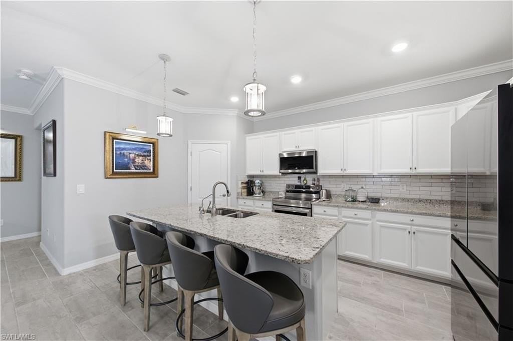 19584 Utopia Ln - Photo 2 of 49