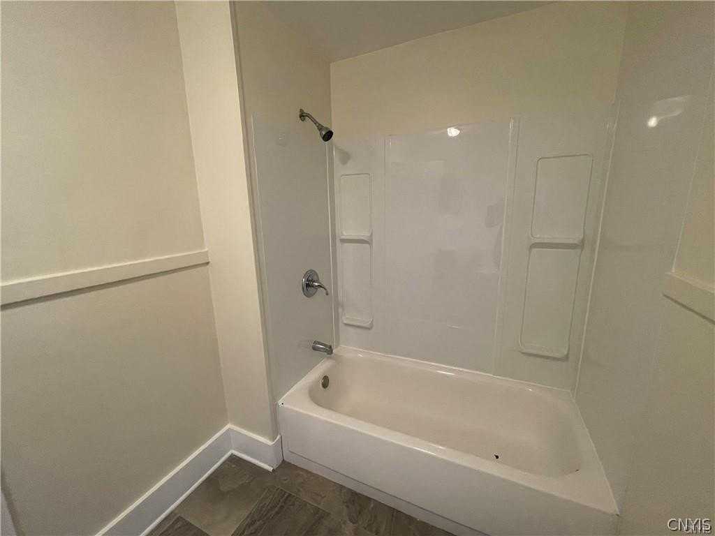 144 Clinton Ave #7 - Photo 6 of 9