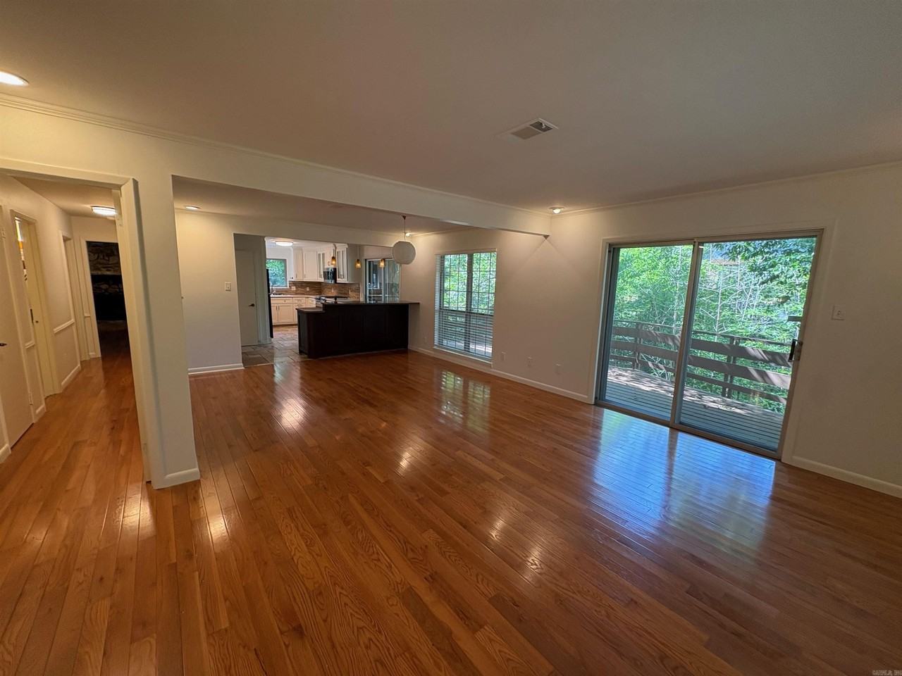 2620 N Taylor St - Photo 3 of 21