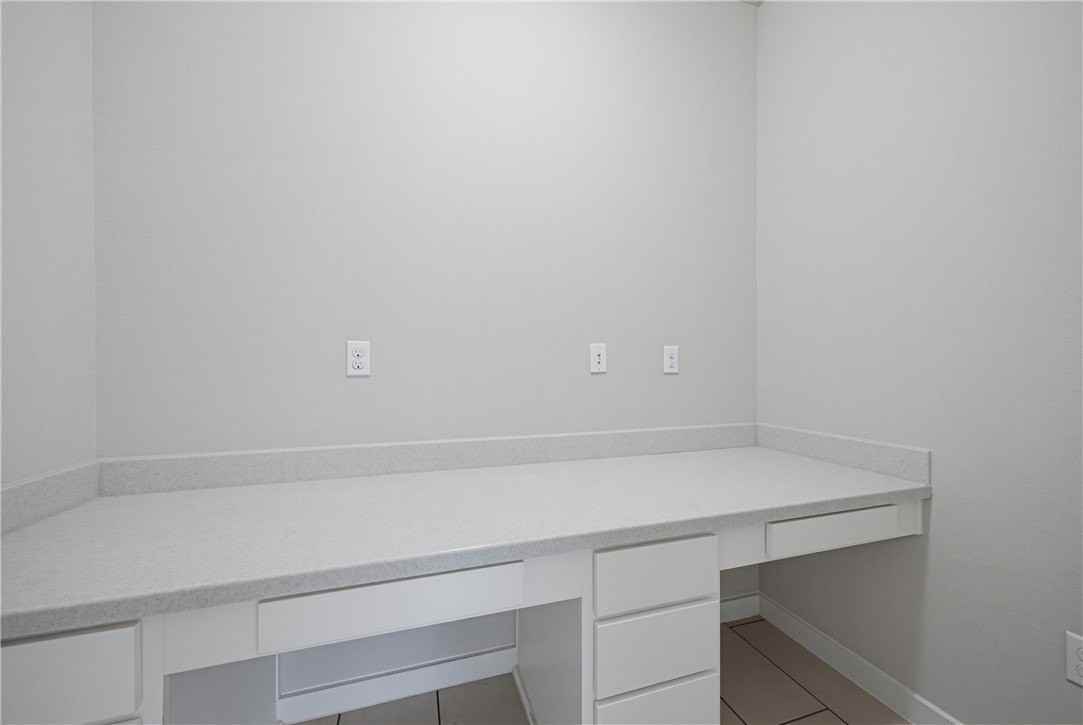 1012 Pasadena St - Photo 7 of 25