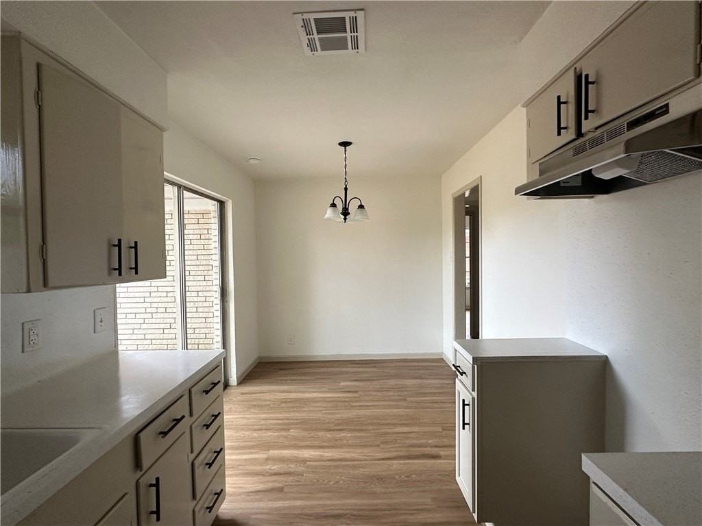 129 N Janin Cir - Photo 4 of 9