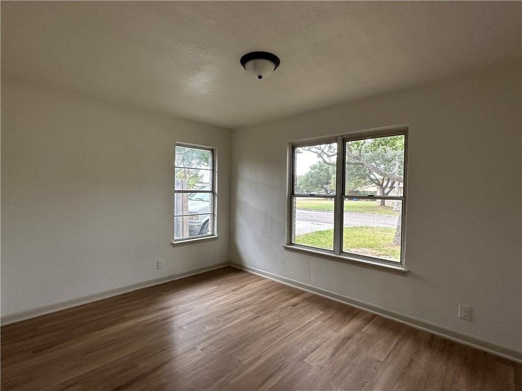 129 N Janin Cir - Photo 5 of 9
