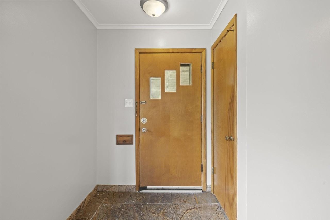 1629 Arlington Ave #1629 - Photo 7 of 48