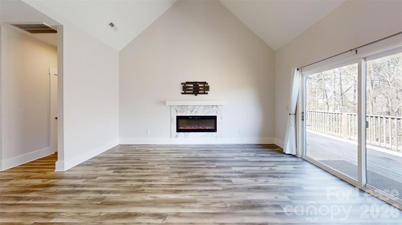 5345 Christopher Rd - Photo 4 of 27