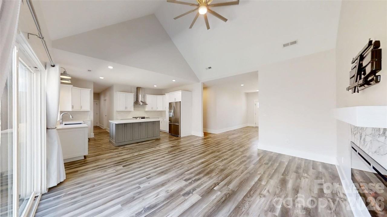 5345 Christopher Rd - Photo 6 of 27