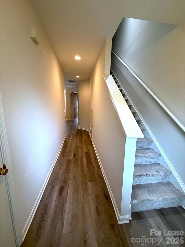 11127 Lions Mane St - Photo 2 of 13