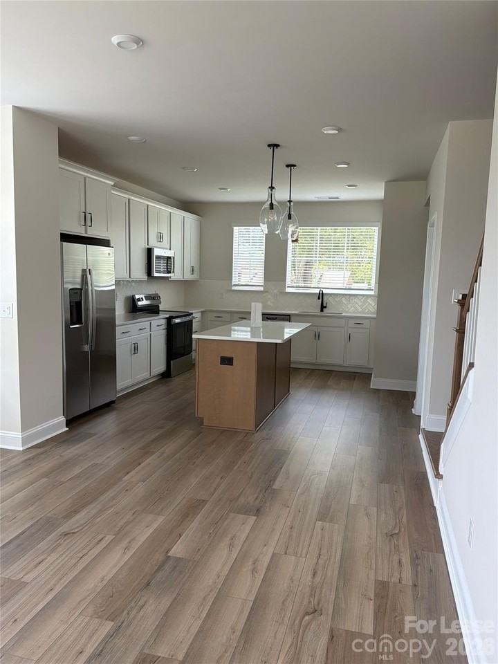 4623 Swan Meadow Ln - Photo 5 of 19