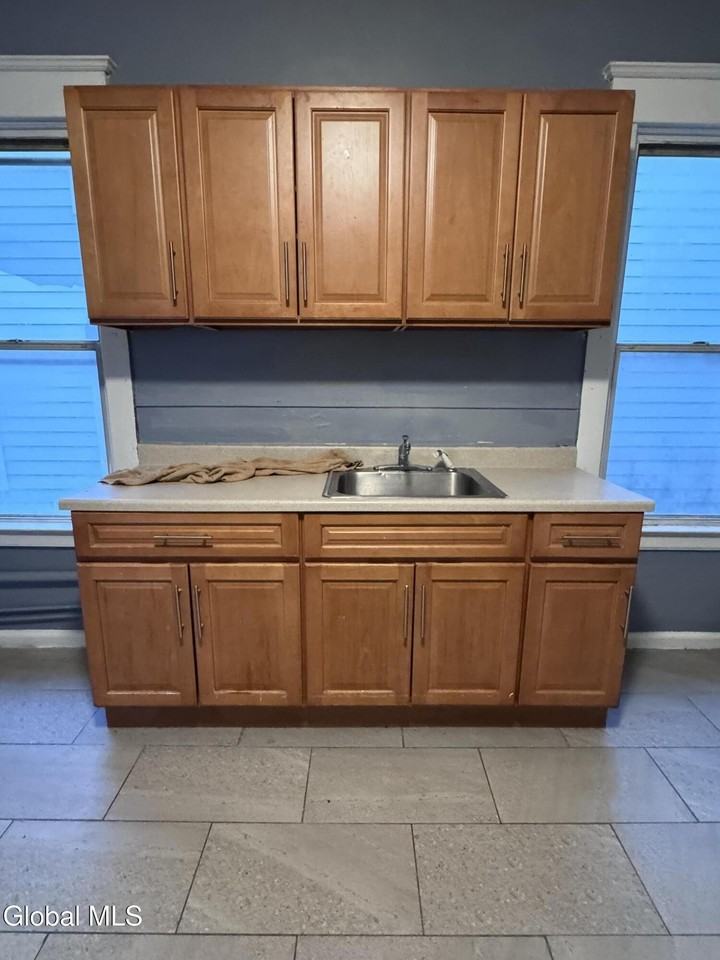 254 Sheridan Ave #2 - Photo 4 of 25