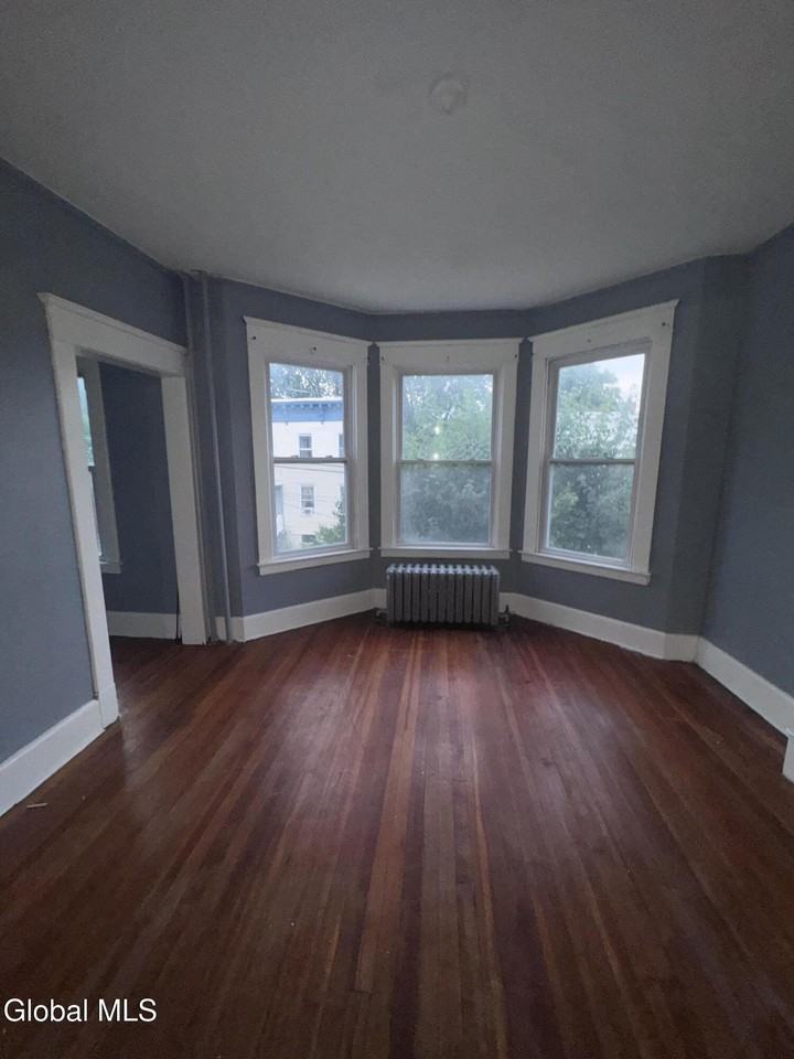 254 Sheridan Ave #2 - Photo 6 of 25